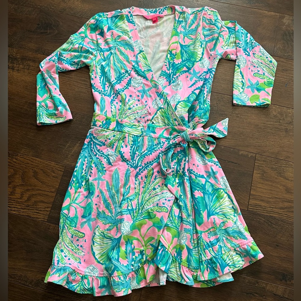 Small Lily Pulitzer colorful dress with built-in shorts